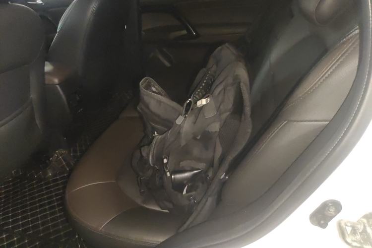 Used GAC Trumpchi GS4 2017 235T Manual Two-Wheel Drive Luxury Edition Left Rear Seat