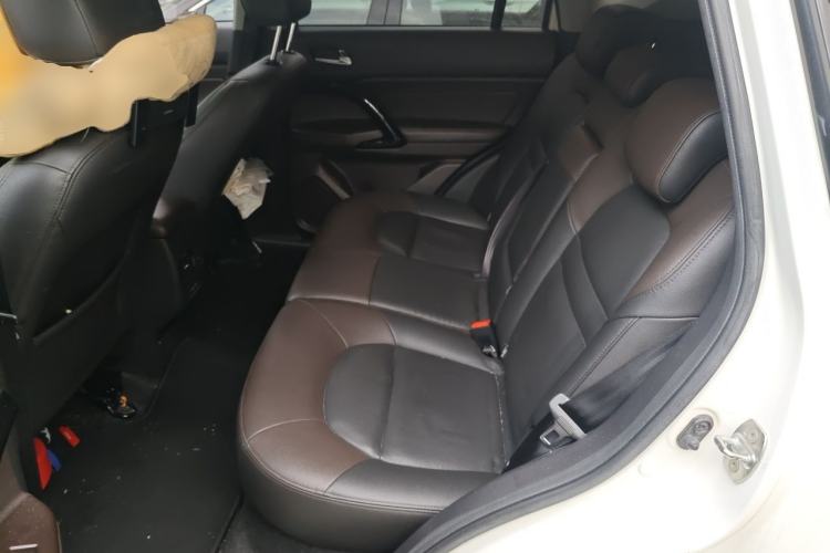 Used GAC Trumpchi GS4 2017 235T Automatic Two-Wheel Drive Luxury Smart Connectivity Version Left Rear Seat