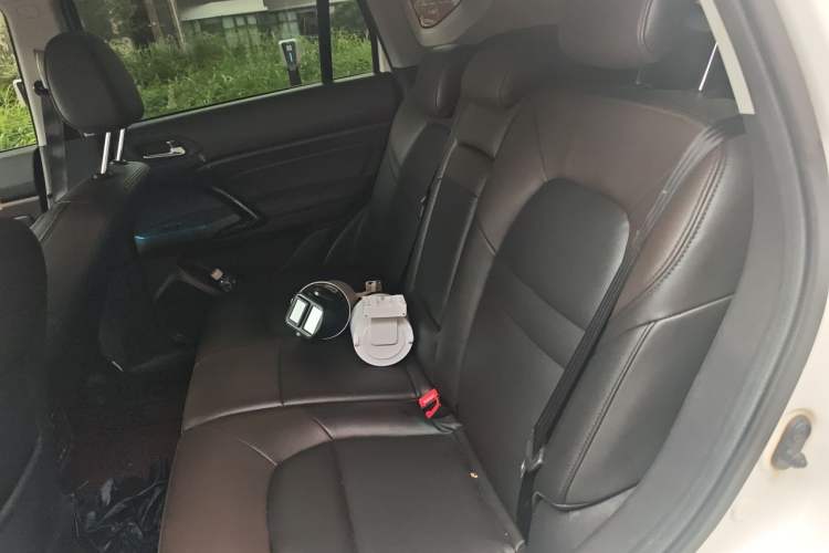 Used GAC Trumpchi GS4 2017 235T Automatic Two-Wheel Drive Elite Edition Left Rear Seat