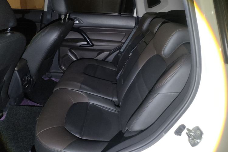 Used GAC Trumpchi GS4 2017 235T Automatic Two-Wheel Drive Luxury Smart Connectivity Version Left Rear Seat