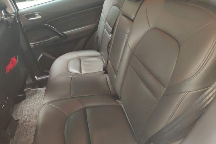 Used GAC Trumpchi GS4 2017 235T Manual Two-Wheel Drive Luxury Edition Left Rear Seat