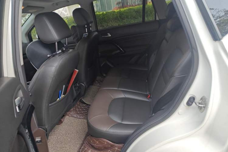 Used GAC Trumpchi GS4 2017 235T Automatic Two-Wheel Drive Elite Edition Left Rear Seat