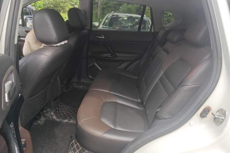 Used GAC Trumpchi GS4 2017 235T Automatic Two-Wheel Drive Elite Edition Left Rear Seat