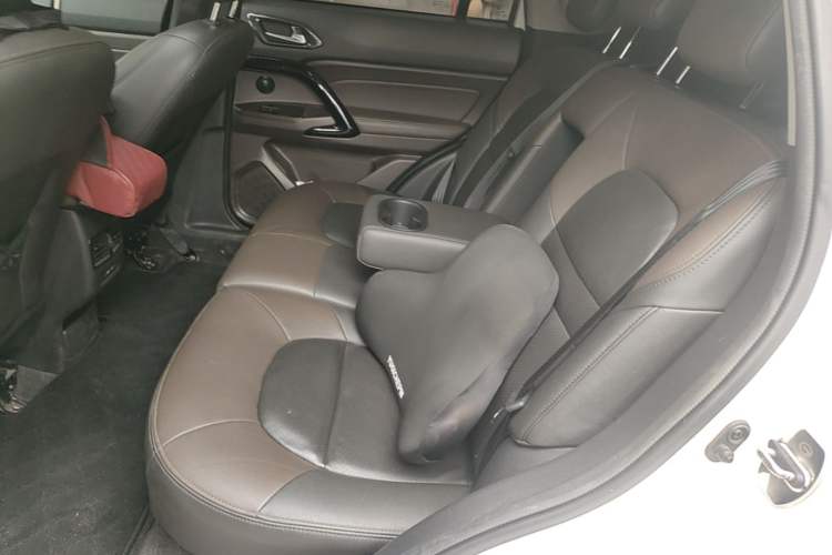 Used GAC Trumpchi GS4 2017 235T Automatic Two-Wheel Drive Luxury Smart Connectivity Version Left Rear Seat
