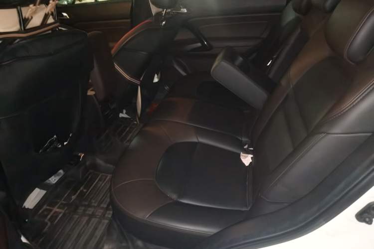 Used GAC Trumpchi GS4 2017 235T Automatic Two-Wheel Drive Elite Edition Left Rear Seat
