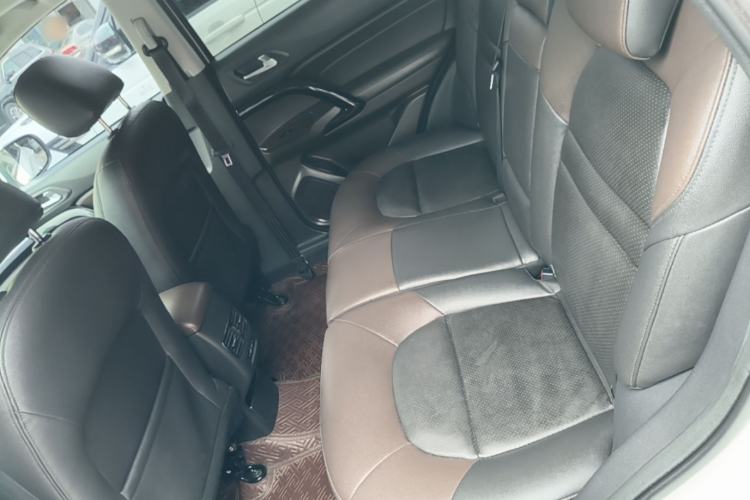 Used GAC Trumpchi GS4 2017 235T Automatic Two-Wheel Drive Luxury Smart Connectivity Version Left Rear Seat