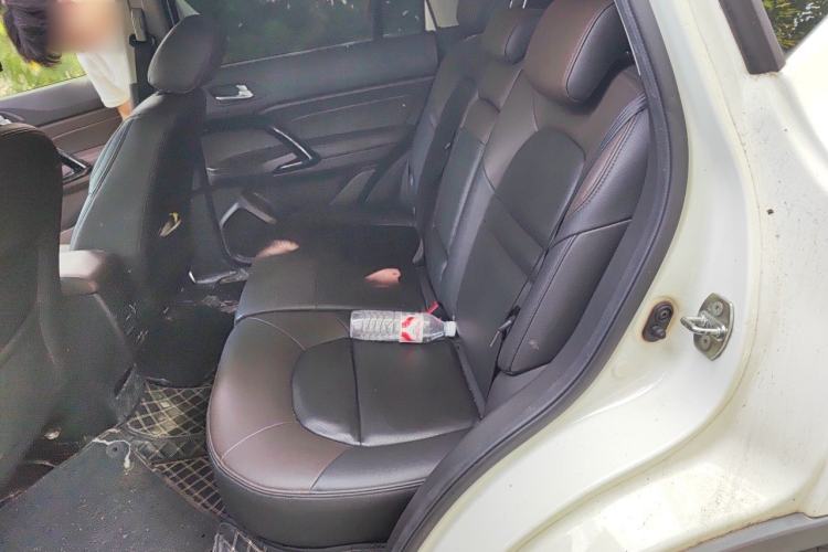 Used GAC Trumpchi GS4 2017 235T Manual Two-Wheel Drive Luxury Edition Left Rear Seat