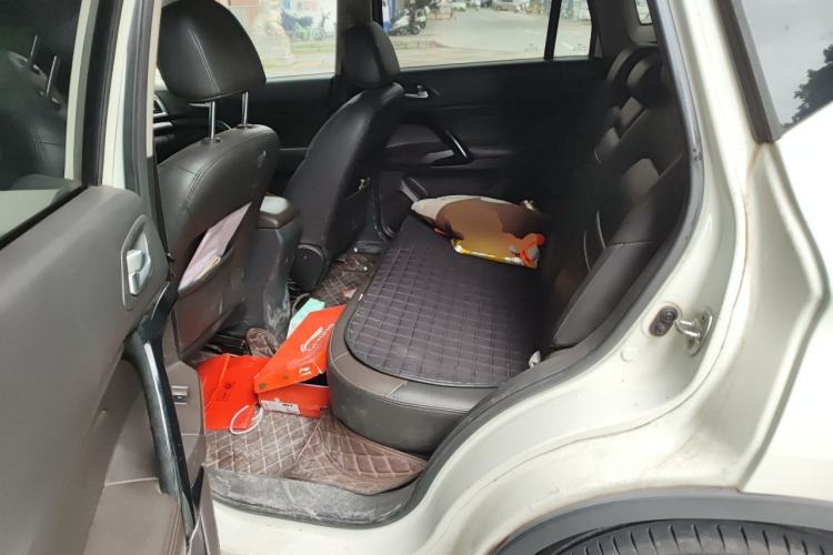 Used GAC Trumpchi GS4 2017 235T Manual Two-Wheel Drive Luxury Edition Left Rear Seat