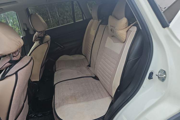 Used GAC Trumpchi GS4 2017 235T Automatic Two-Wheel Drive Elite Edition Left Rear Seat