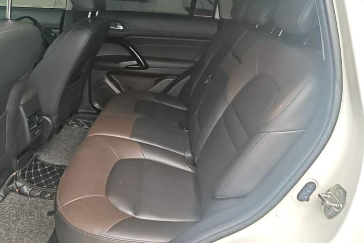 Used GAC Trumpchi GS4 2017 235T Automatic Two-Wheel Drive Elite Edition Left Rear Seat