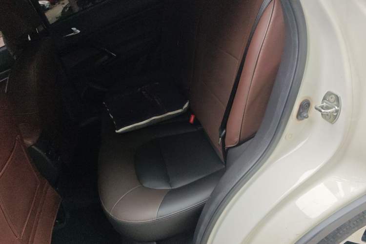 Used GAC Trumpchi GS4 2017 235T Automatic Two-Wheel Drive Elite Edition Left Rear Seat