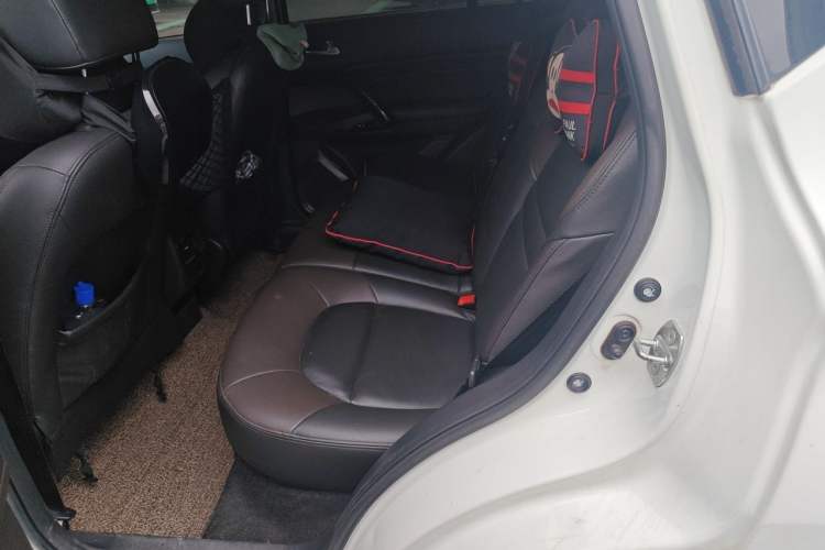 Used GAC Trumpchi GS4 2017 235T Automatic Two-Wheel Drive Luxury Smart Connectivity Version Left Rear Seat
