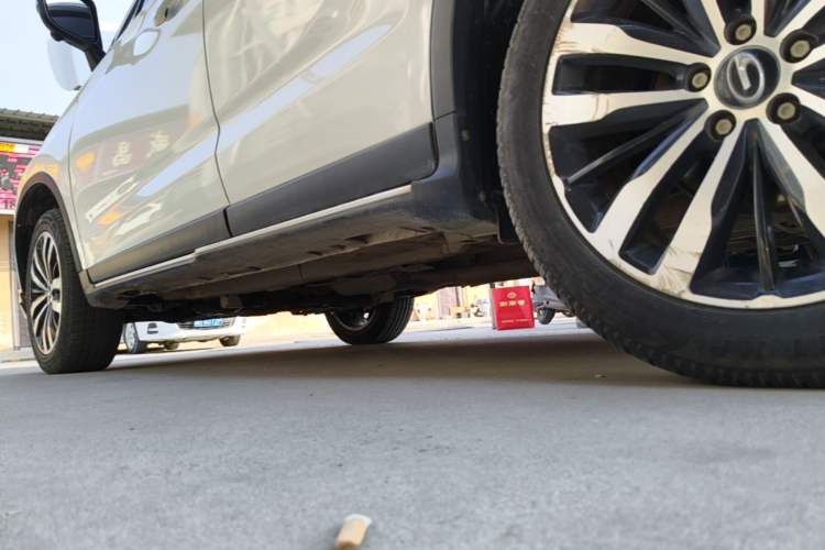 Used GAC Trumpchi GS4 2017 235T Automatic Two-Wheel Drive Luxury Smart Connectivity Version Left Side Sill