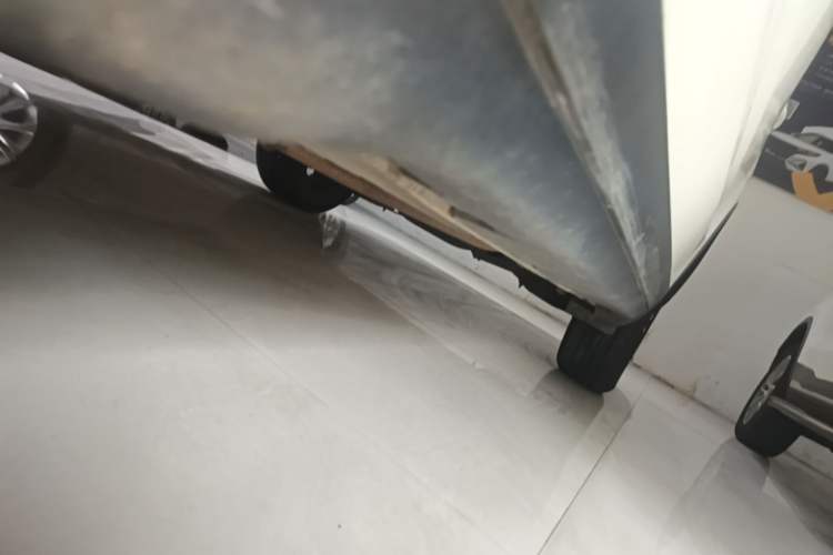 Used GAC Trumpchi GS4 2017 200T G-DCT Two-Wheel Drive Elite Edition Left Side Sill