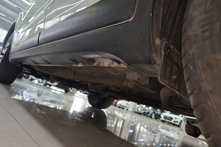 Used GAC Trumpchi GS4 2017 235T Automatic Two-Wheel Drive Luxury Smart Connectivity Version Left Side Sill
