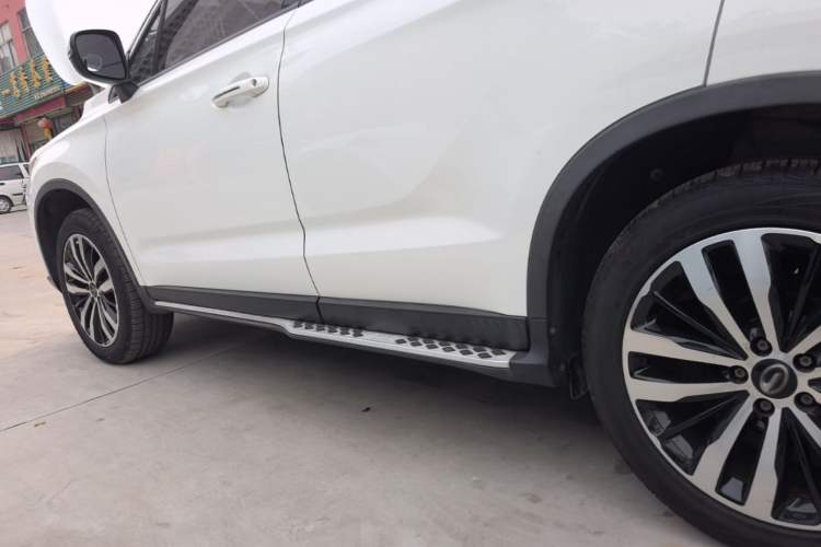 Used GAC Trumpchi GS4 2017 235T Manual Two-Wheel Drive Luxury Edition Left Side Sill