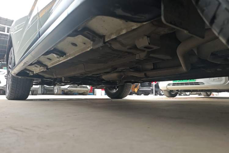 Used GAC Trumpchi GS4 2017 235T G-DCT Two-Wheel Drive Elite Edition Left Side Sill