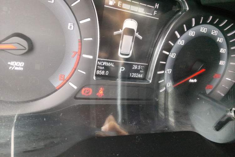 Used GAC Trumpchi GS4 2017 235T Automatic Two-Wheel Drive Luxury Smart Connectivity Version Odometer Close Up