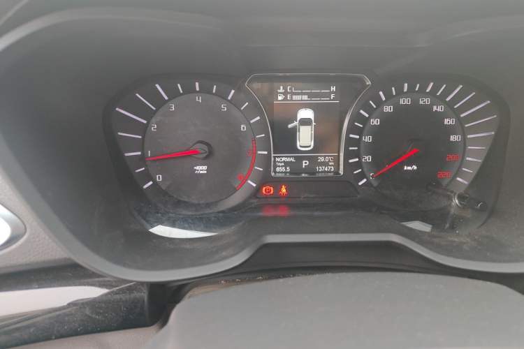 Used GAC Trumpchi GS4 2017 235T Automatic Two-Wheel Drive Luxury Smart Connectivity Version Odometer Close Up