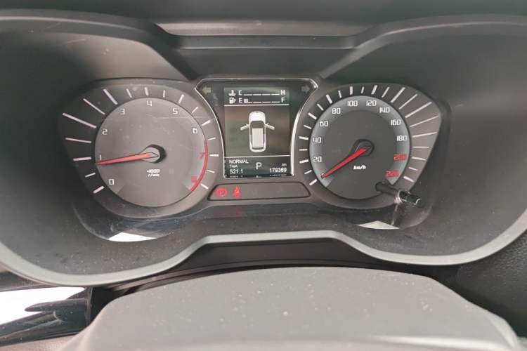 Used GAC Trumpchi GS4 2017 235T Automatic Two-Wheel Drive Elite Edition Odometer Close Up