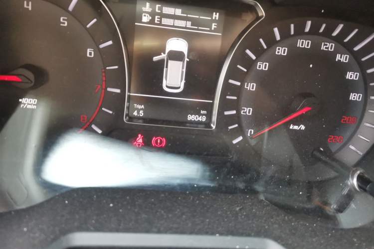 Used GAC Trumpchi GS4 2017 200T Manual Two-Wheel Drive Elite Edition Odometer Close Up