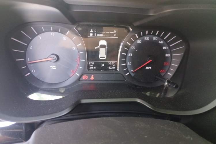 Used GAC Trumpchi GS4 2017 235T Automatic Two-Wheel Drive Luxury Smart Connectivity Version Odometer Close Up