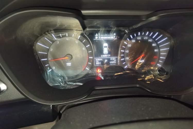 Used GAC Trumpchi GS4 2017 235T Automatic Two-Wheel Drive Luxury Smart Connectivity Version Odometer Close Up