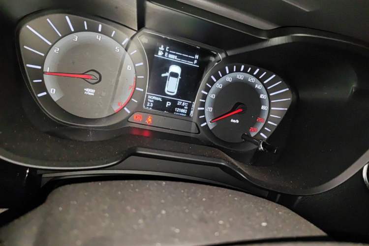 Used GAC Trumpchi GS4 2017 235T Automatic Two-Wheel Drive Luxury Smart Connectivity Version Odometer Close Up
