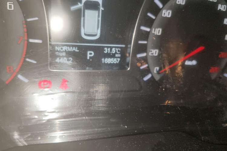 Used GAC Trumpchi GS4 2017 235T Automatic Two-Wheel Drive Luxury Smart Connectivity Version Odometer Close Up