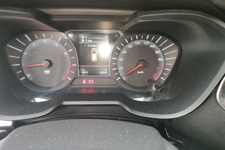Used GAC Trumpchi GS4 2017 235T Manual Two-Wheel Drive Luxury Edition Odometer Close Up