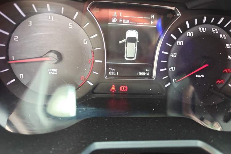 Used GAC Trumpchi GS4 2017 200T Manual Two-Wheel Drive Elite Edition Odometer Close Up