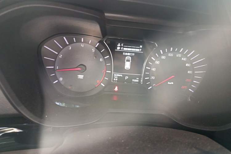 Used GAC Trumpchi GS4 2017 235T Automatic Two-Wheel Drive Elite Edition Odometer Close Up