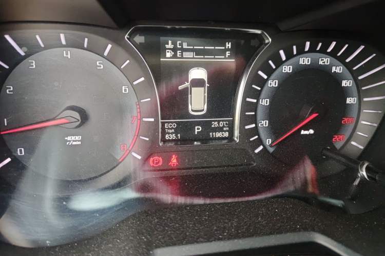 Used GAC Trumpchi GS4 2017 235T Automatic Two-Wheel Drive Luxury Smart Connectivity Version Odometer Close Up