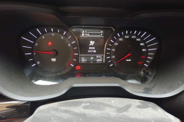 Used GAC Trumpchi GS4 2017 235T Automatic Two-Wheel Drive Luxury Smart Connectivity Version Odometer Close Up