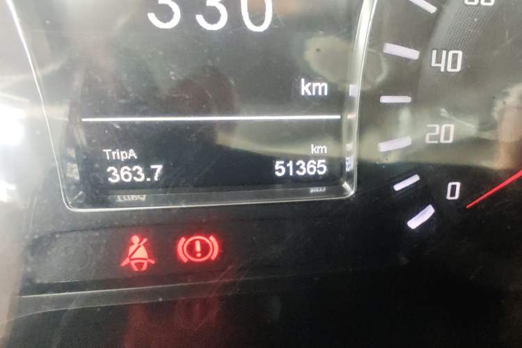 Used GAC Trumpchi GS4 2017 200T Manual Two-Wheel Drive Elite Edition Odometer Close Up