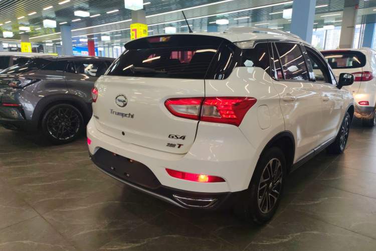 Used GAC Trumpchi GS4 2017 200T Manual Two-Wheel Drive Elite Edition Rear Right 45 Deg