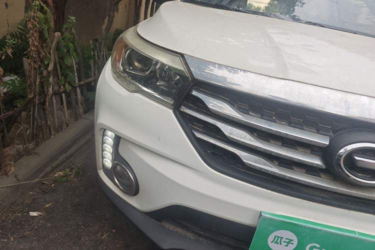 Used GAC Trumpchi GS4 2017 235T Automatic Two-Wheel Drive Elite Edition Right Front Headlight