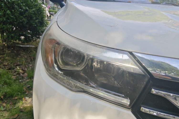 Used GAC Trumpchi GS4 2017 235T Automatic Two-Wheel Drive Elite Edition Right Front Headlight