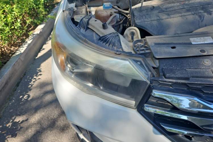 Used GAC Trumpchi GS4 2017 200T Manual Two-Wheel Drive Elite Edition Right Front Headlight