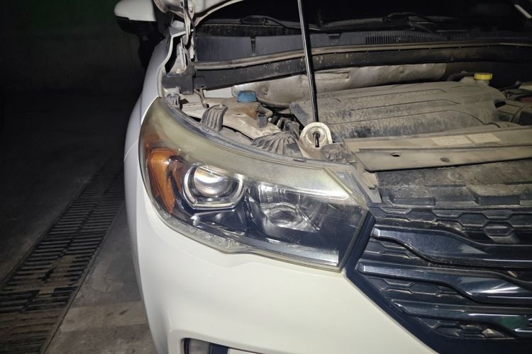 Used GAC Trumpchi GS4 2017 200T G-DCT Two-Wheel Drive Luxury Edition Right Front Headlight