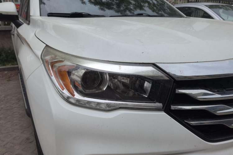 Used GAC Trumpchi GS4 2017 235T Automatic Two-Wheel Drive Elite Edition Right Front Headlight