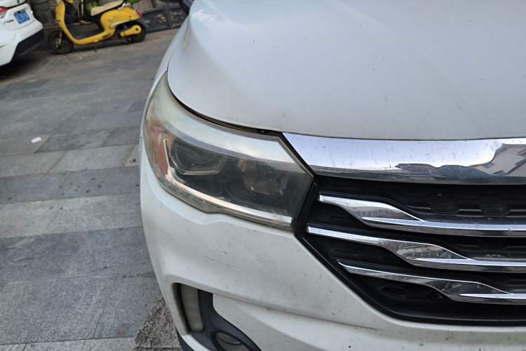 Used GAC Trumpchi GS4 2017 235T Automatic Two-Wheel Drive Elite Edition Right Front Headlight