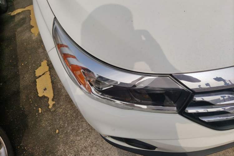 Used GAC Trumpchi GS4 2017 235T Automatic Two-Wheel Drive Luxury Smart Connectivity Version Right Front Headlight