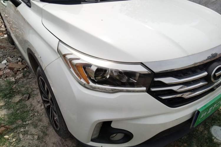 Used GAC Trumpchi GS4 2017 235T Automatic Two-Wheel Drive Luxury Smart Connectivity Version Right Front Headlight