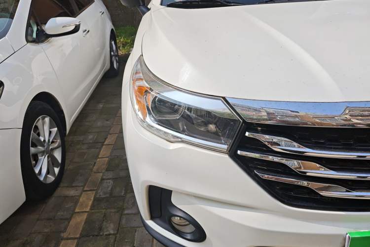 Used GAC Trumpchi GS4 2017 200T Manual Two-Wheel Drive Elite Edition Right Front Headlight