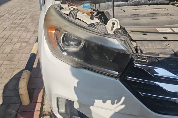 Used GAC Trumpchi GS4 2017 235T Automatic Two-Wheel Drive Elite Edition Right Front Headlight