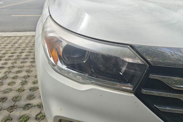 Used GAC Trumpchi GS4 2017 200T Manual Two-Wheel Drive Comfort Edition Right Front Headlight
