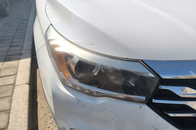 Used GAC Trumpchi GS4 2017 200T G-DCT Two-Wheel Drive Elite Edition Right Front Headlight