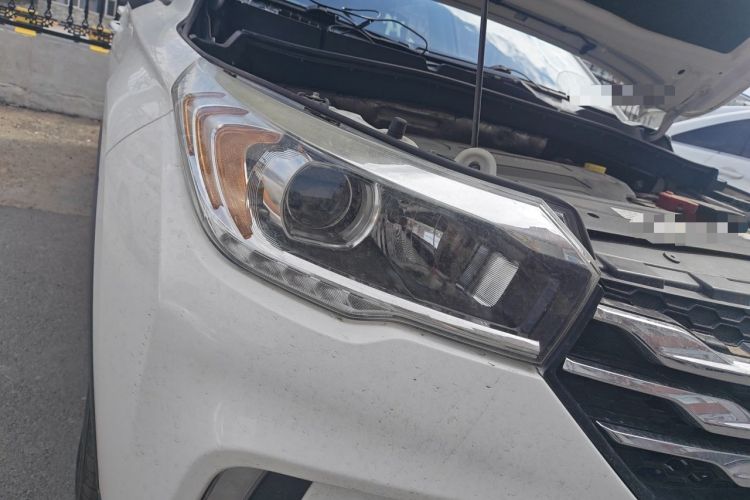 Used GAC Trumpchi GS4 2017 200T G-DCT Two-Wheel Drive Elite Edition Right Front Headlight