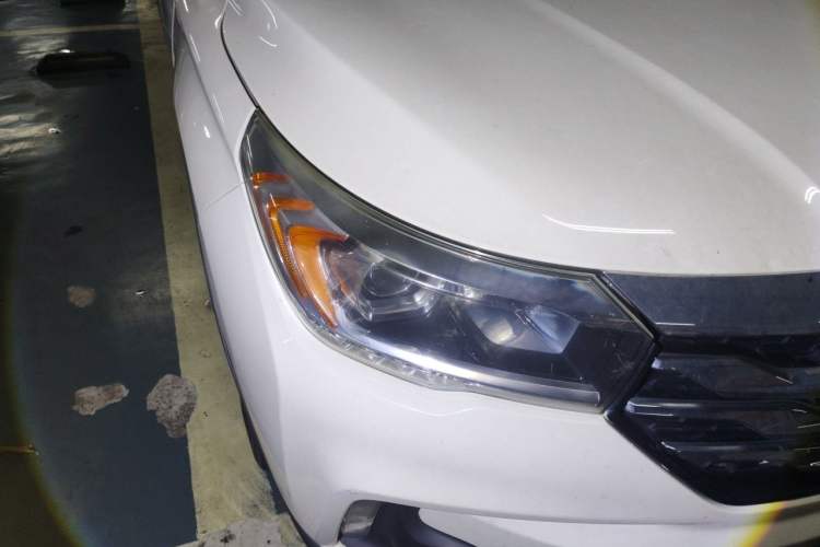 Used GAC Trumpchi GS4 2017 235T G-DCT Two-Wheel Drive Luxury Edition Right Front Headlight